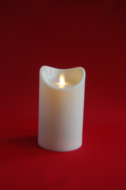 Realistische kaars 14,5 cm.